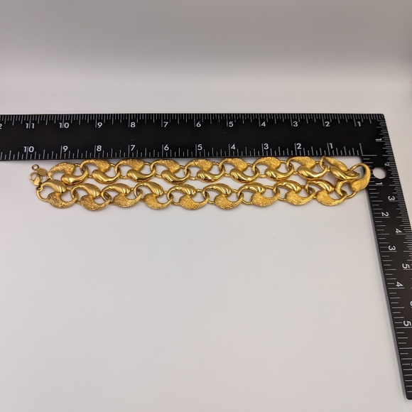 VTG Napier brushed/shiny Gold Tone fancy link chain necklace Savoy collection - Picture 7 of 8